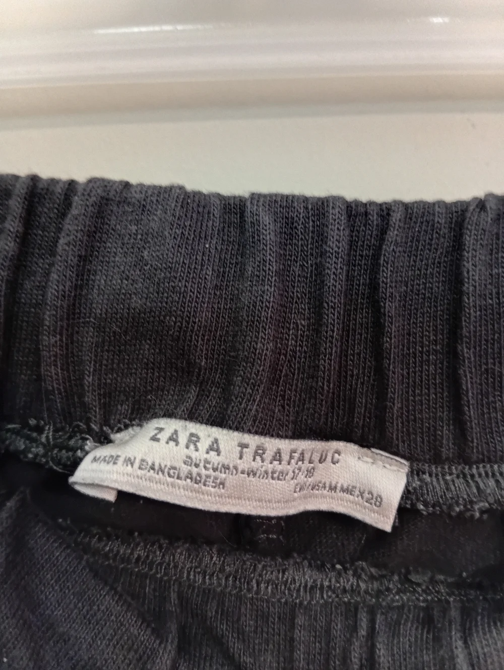 Zara Black Ribbed Jogger Bottoms - Picture 3 of 3